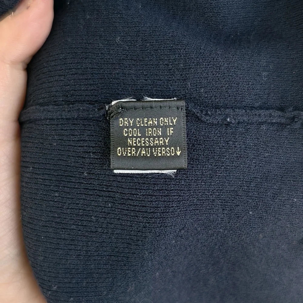 Dana Buchman Navg Knit Short Sleeve Top with Scalloped Detailing - Picture 7 of 8